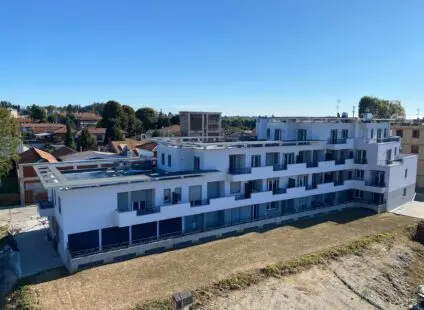 case nuove somma lombardo appartamenti con prato in costruzione
